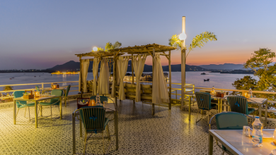 hotel in udaipur near lakes
