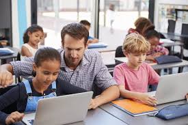 10 Online Paper Writers to Look For in 2022